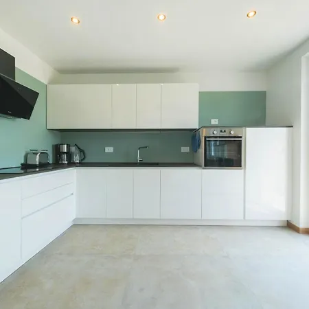 Apartmentsgarda - Residenza Maycol شقة *